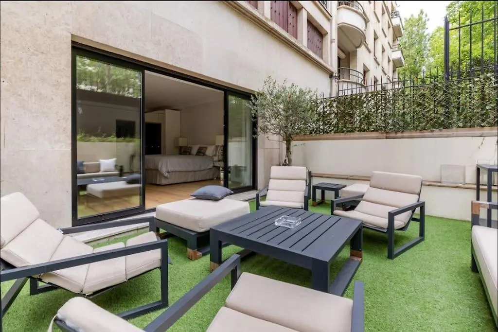 Апартаменты Passy Ranelagh Superbe Appartement Avec Terrasse Париж